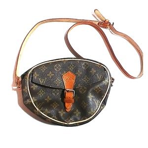 Vintage Louis Vuitton crossbody